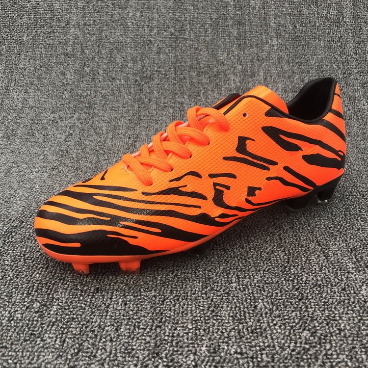 Soccer Shoes Child And Youth Outdoor Football Shoes Men Sneakers Anti-Slip Nail Soccer Boots Sport Shoes