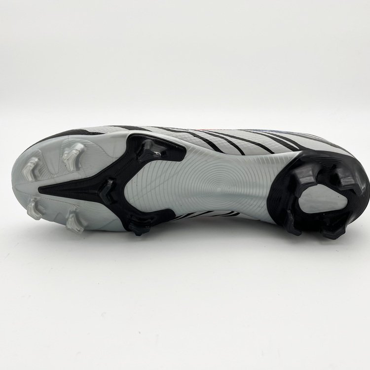 Soccer Shoes Child And Youth Outdoor Football Shoes Men Sneakers Anti-Slip Nail Soccer Boots Sport Shoes