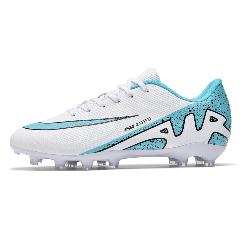 2024 hot sale Factory customized brand high quality soccer sports shoes new fashion football shoes men sneakers