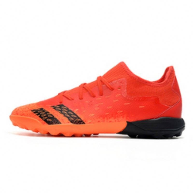 High Quality Custom Football Boots Wear-Resistant Outdoor Futsal Soccer Shoes for Summer Winter Spring Seasons