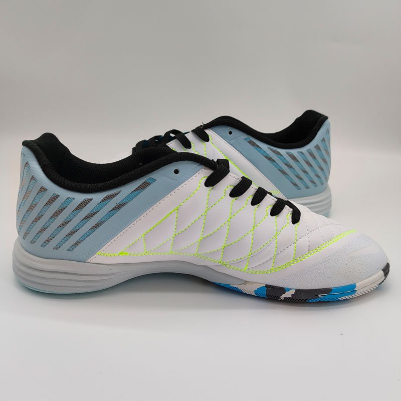 Lightweight wear-resistant Breathable competition training shoes hot selling sports training shoes anti slip soccer shoe
