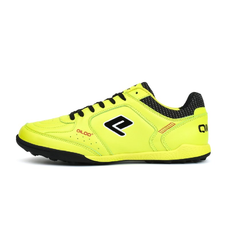 QILOO Men's High Quality Soccer Cleats Custom Cheap Trainers Sneakers Sport Style Boot with Rubber Insole Available in US Size