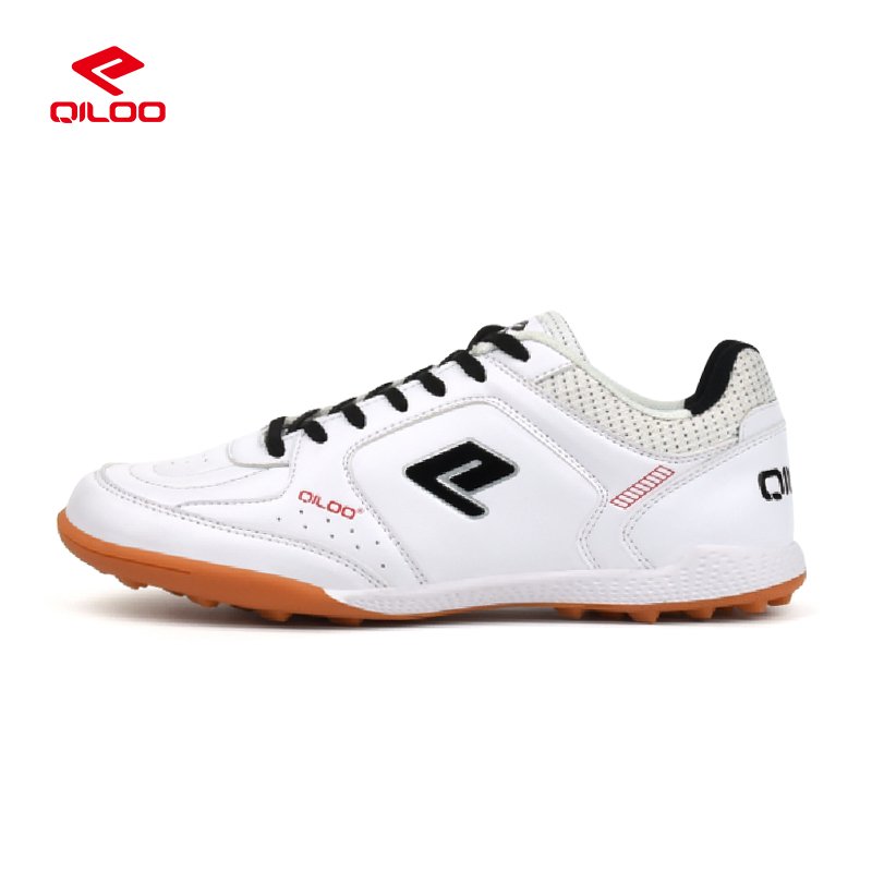 QILOO Men's High Quality Soccer Cleats Custom Cheap Trainers Sneakers Sport Style Boot with Rubber Insole Available in US Size