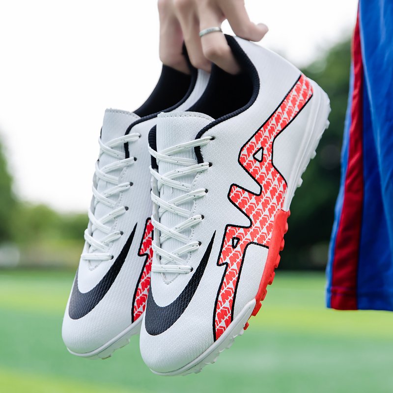 High Quality Low Ankle Football Shoes Outdoor Chaussures De Football Training Soccer Shoes
