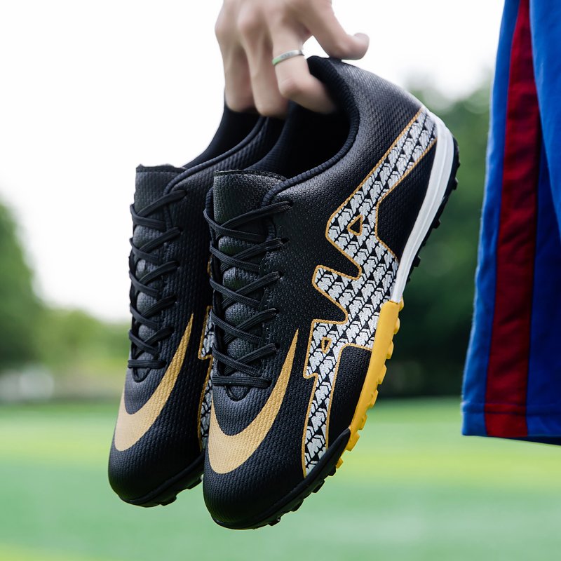 High Quality Low Ankle Football Shoes Outdoor Chaussures De Football Training Soccer Shoes
