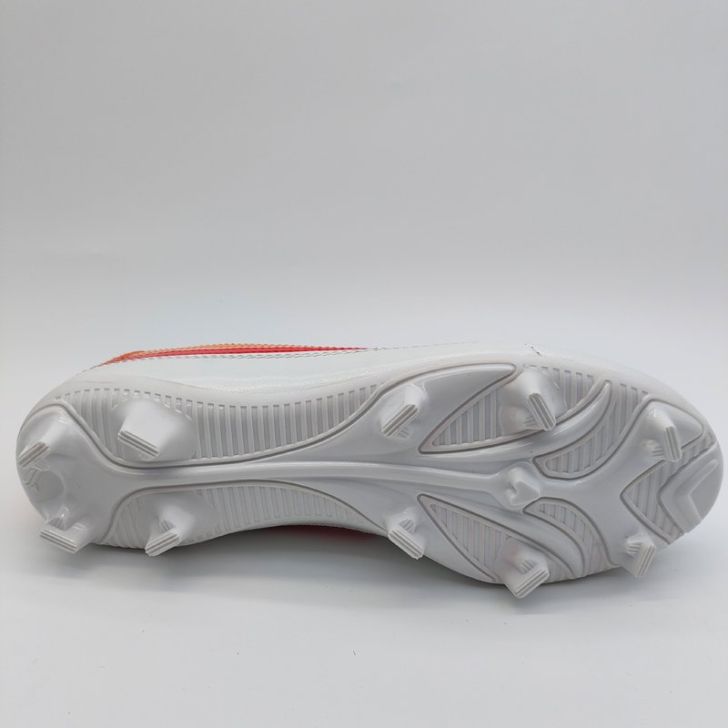 Wholesale Customized Training Outdoor Football Boots Soccer Shoes Mesh Breathable Football boots