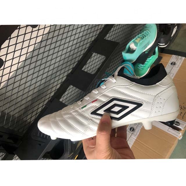 Non-Slip Turf Soccer Shoes Outdoor Professional Men Football high quality football cleats Sport Long spikes Football Shoe