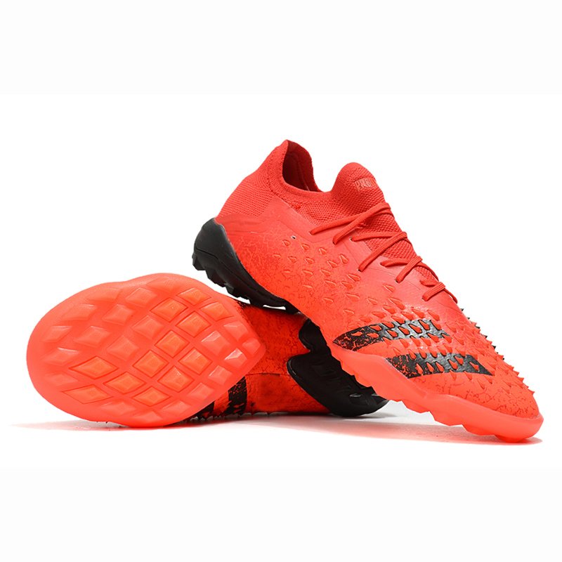 Wholesale Customized Men Football Shoes Popular Design Outdoor Soccer Shoes Sport Online Football Soccer Boots