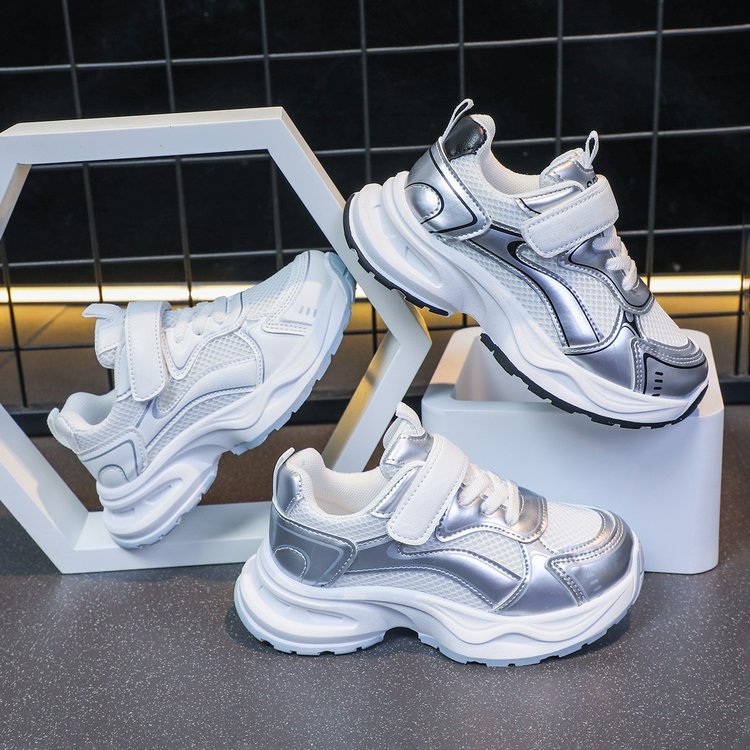 Lightweight and Soft Lace-Up Sneakers Fashion Trend Ventilated Walking Style Shoes for Women