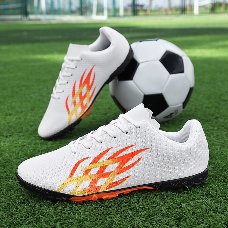 Children Low Top Short Nail Soccer Shoes Professional Training Breathavility Anti-Slip Sneakers
