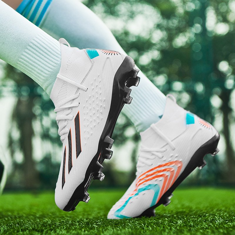 2023 Sapatos de futebol high quality fashion rubber sole outdoor grass non-slip and wear resistant soccer shoes