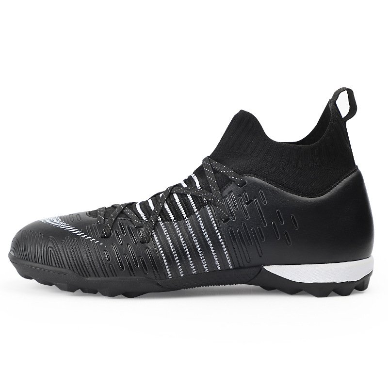 Special offer men's and women's soccer shoes family outdoor casual shoes good quality chunk rubber sports shoes