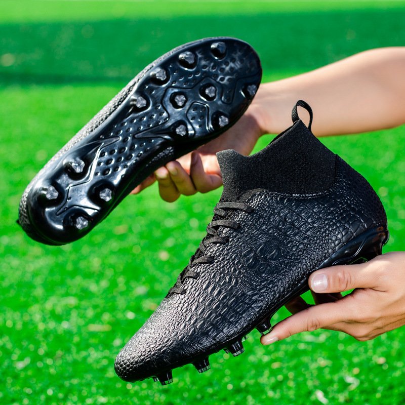 New high-top football shoes with extreme grip professional anti-slip design spikes for teenagers and children's outdoor sports