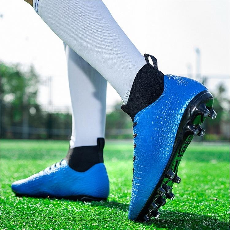 New high-top football shoes with extreme grip professional anti-slip design spikes for teenagers and children's outdoor sports