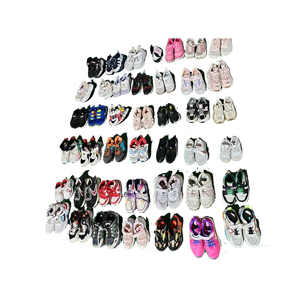 Pre owned boys and girls Chinese branded children's sport soccer football basketball shoes used for shrift shore sneaker