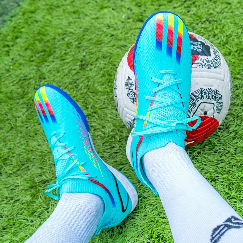 Wholesale Authentic New Breathable Football Shoes Training Shoes Men's Football Shoes