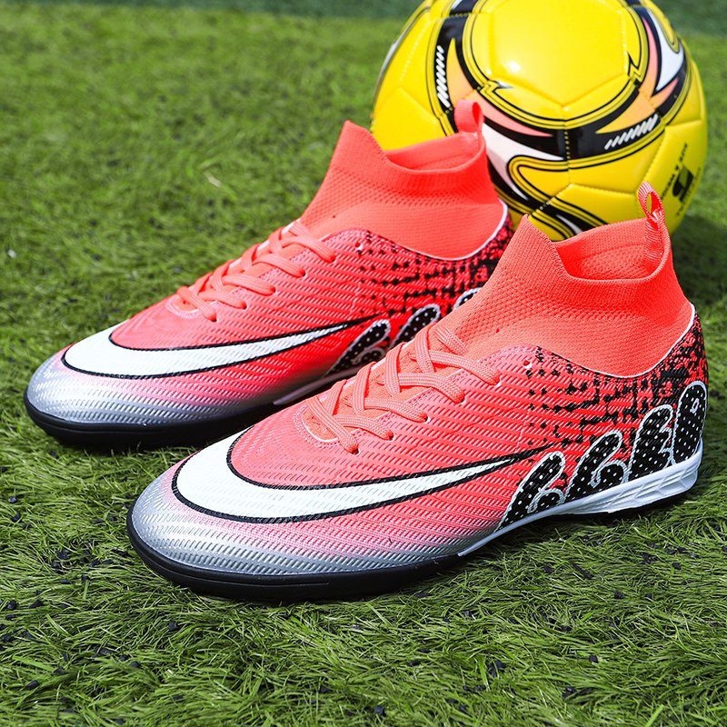 The Newest Style Lightweight High Quality Sports Fashion Sneakers Designed Specifically for Men's Professional Soccer