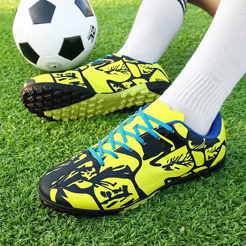 2024 New High Quality Soccer Training Shoes Kids Soccer Football Shoes High Ankle Shoes