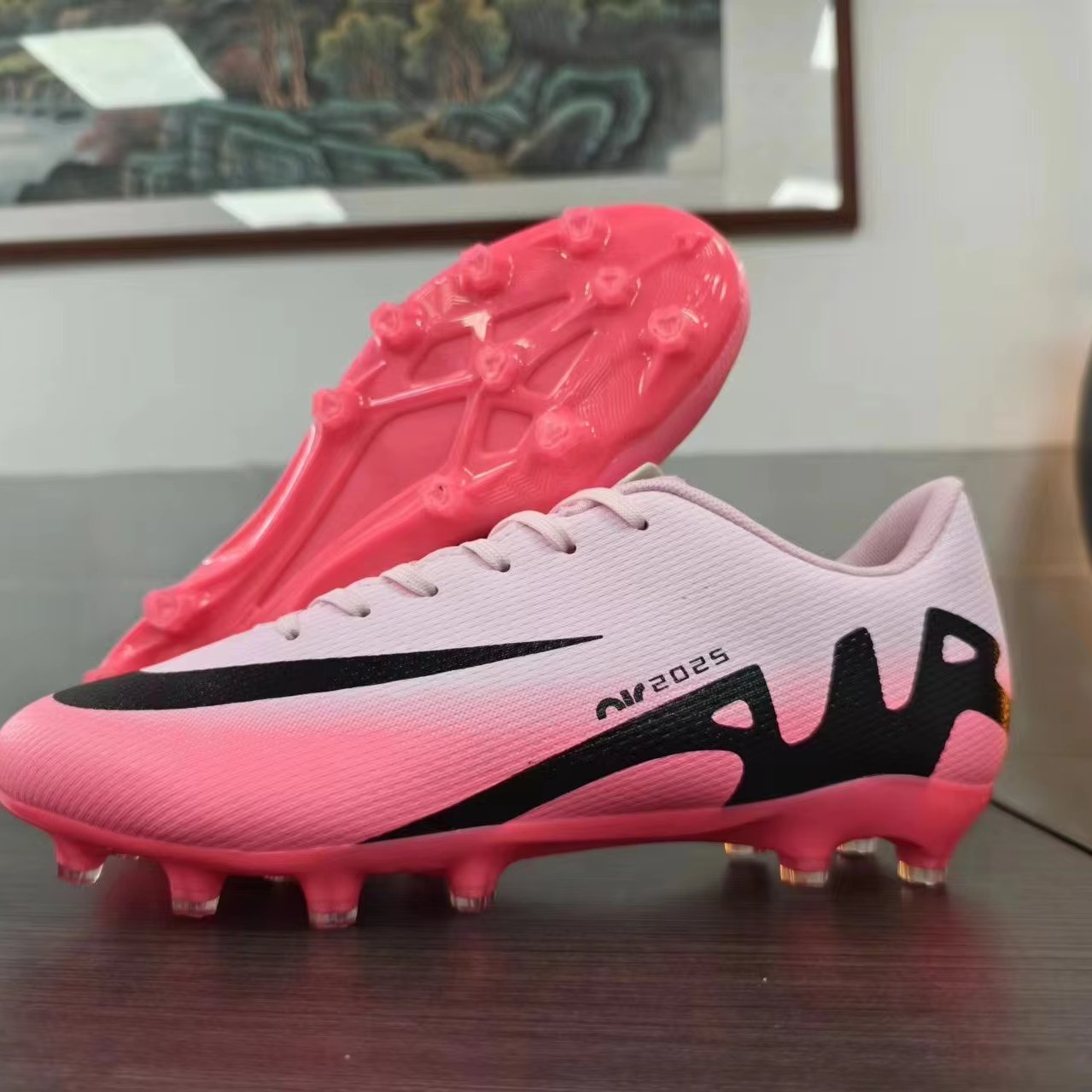 Newest men's soccer shoes boots non-slip training custom men's football shoes original soccer boots