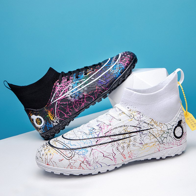 Customized Breathable Training Shoes Slip-On Soccer Shoes Football Boots Outdoor Sports Training Boots
