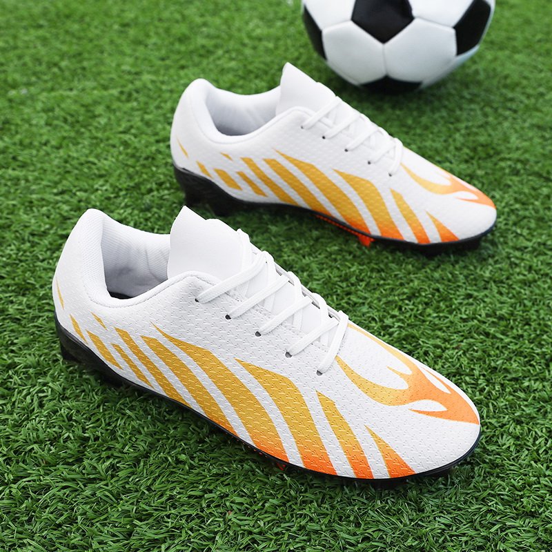 Top Quality Fashion Breathable Soccer Shoes Football Children Long Nail Soccer Shoes