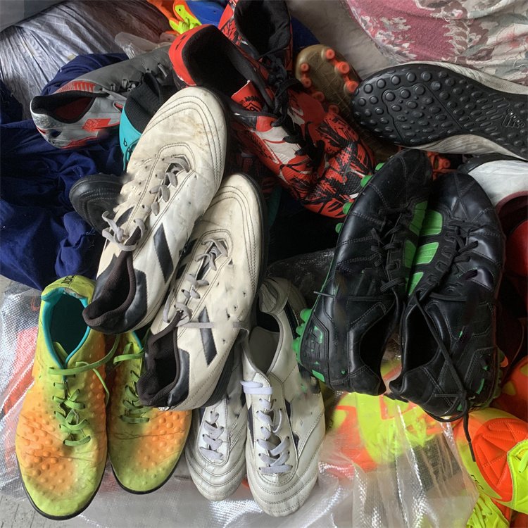 used sports shoes branded football shoes used bulk used soccer shoes wholesale for men