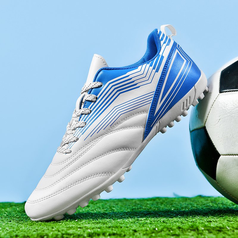 Experience performance with our ultra-lightweight Men's Pro Soccer Sneakers, tailored specifically for soccer professionals