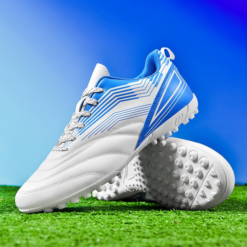 Experience performance with our ultra-lightweight Men's Pro Soccer Sneakers, tailored specifically for soccer professionals