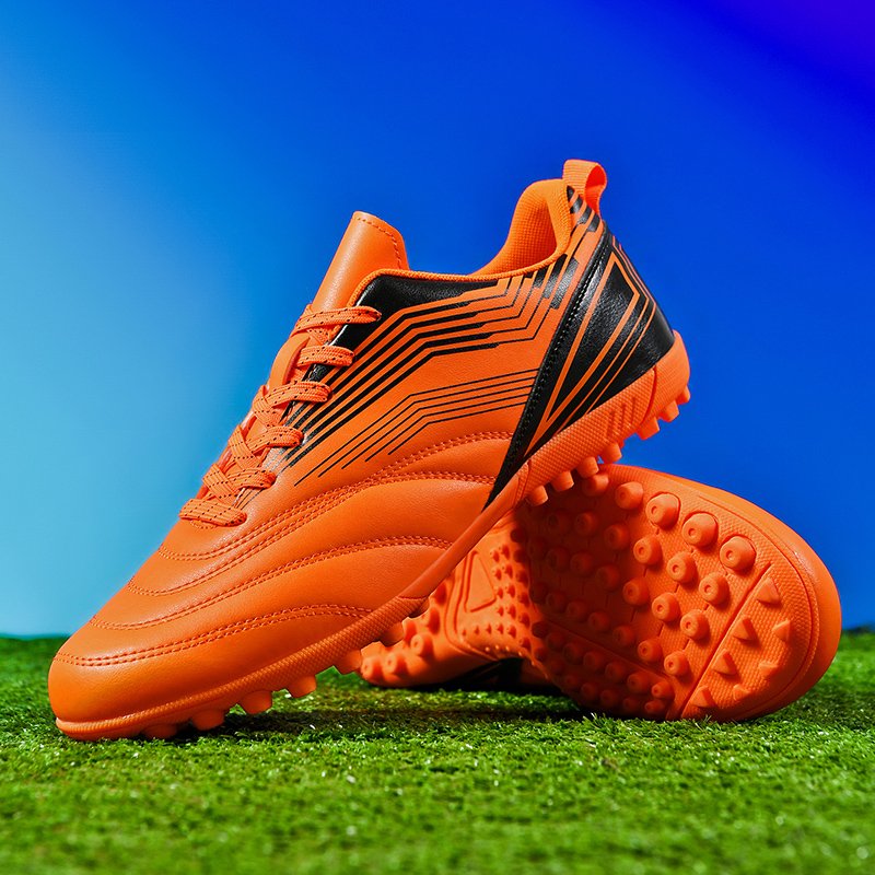 Experience performance with our ultra-lightweight Men's Pro Soccer Sneakers, tailored specifically for soccer professionals