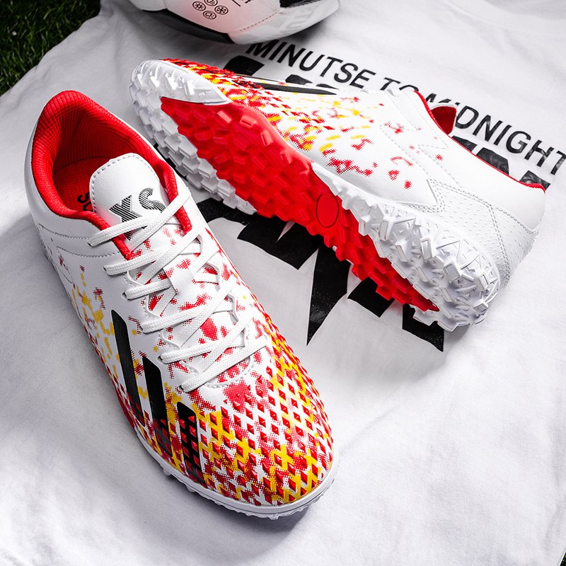 Biyate Shoes New Arrival Gamonge Soccer Shoes Non Slip Wear Resistant Comfortable Football Shoes For Men