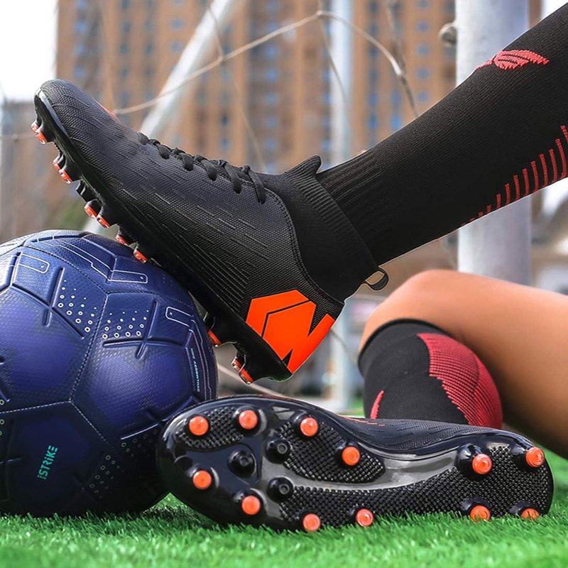 Outdoor Indoor Professional Men Football Sneakers Boy Athletic High Ankle Men Cleats Training Soccer Boots Sport Shoes