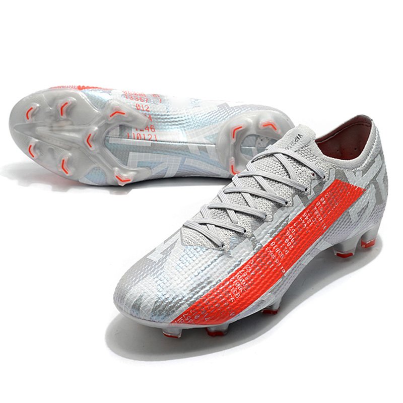 Wholesale fashion football shoes mens new arrival soccer wear shoes long spike low ankle football boots cheap sport shoes