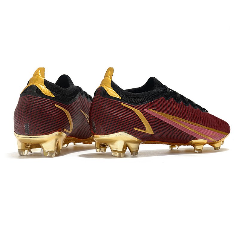 Designer Men Football Shoes Professional Sports New Comfortable Light High Quality Sports Soccer Shoes