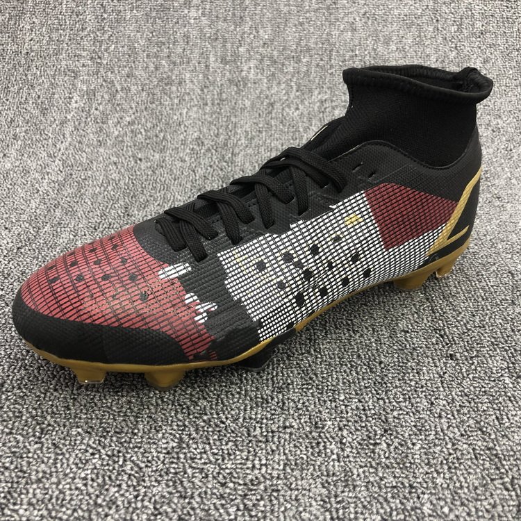 Football Boots Men Professional Soccer Cleats Futsal Soccer Shoes Football Sneakers Non-Slip Spike Hard Court Training Sneakers