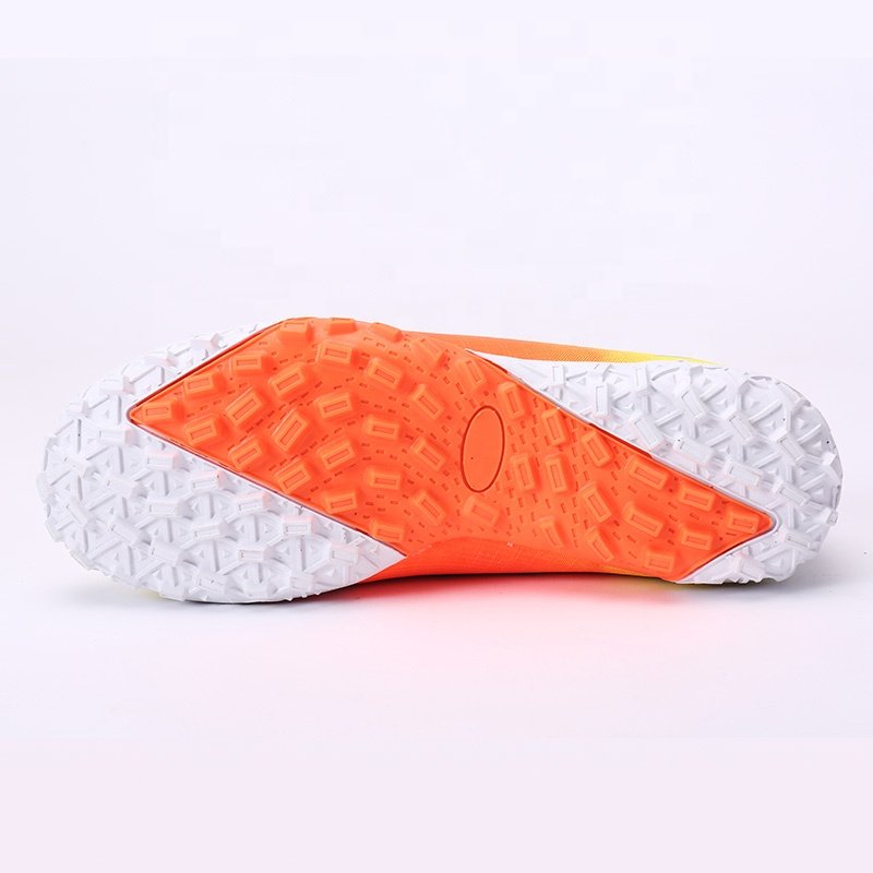 New Design High Quality Wear Resistant Soccer Shoes Comfortable Anti Skid Football Boots Shoes