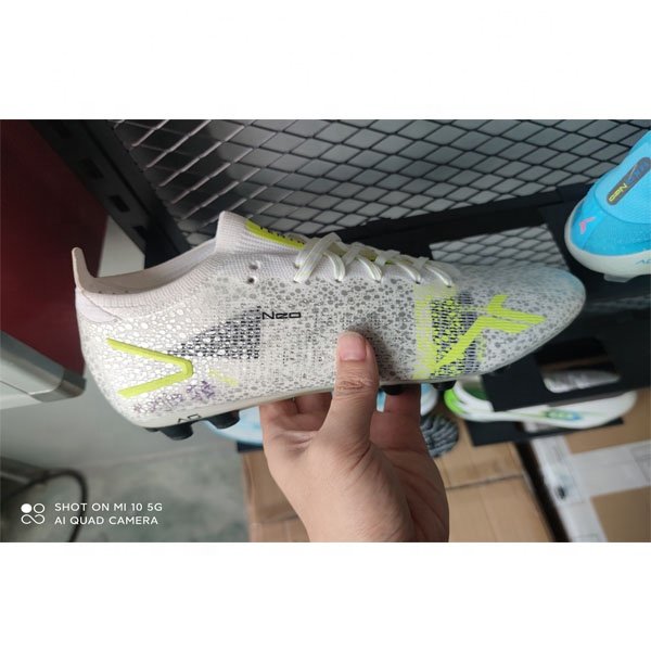 2024 Fashion Men Sports Shoes High Quality Soccer Shoes FG Type Professional Training Football Shoes Soccer Boots for Men