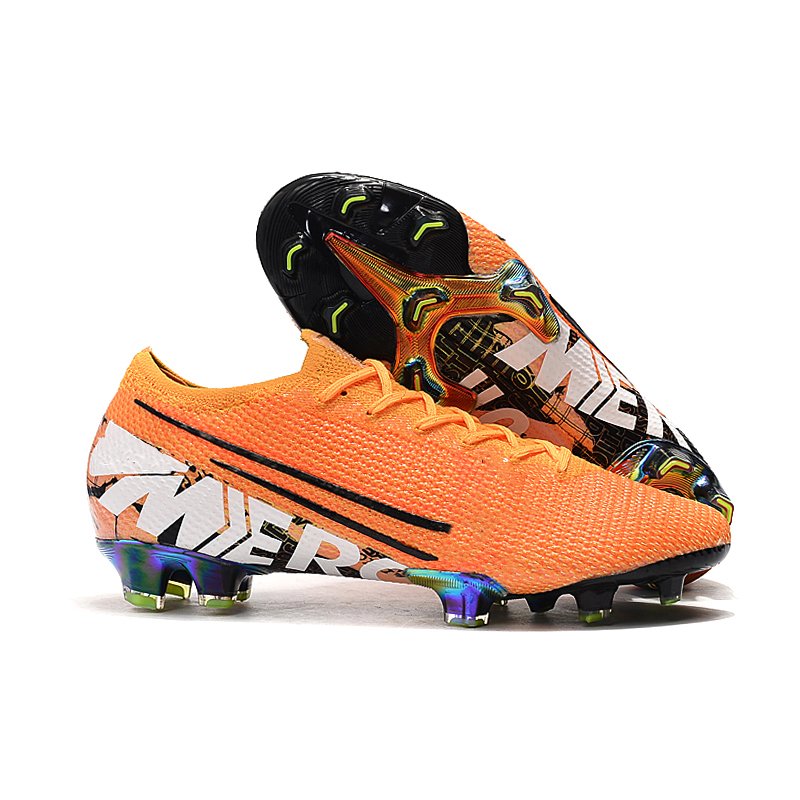Wholesale Customized Men Football Shoes Popular Design Outdoor Soccer Shoes Sport Online soccer cleats Boots