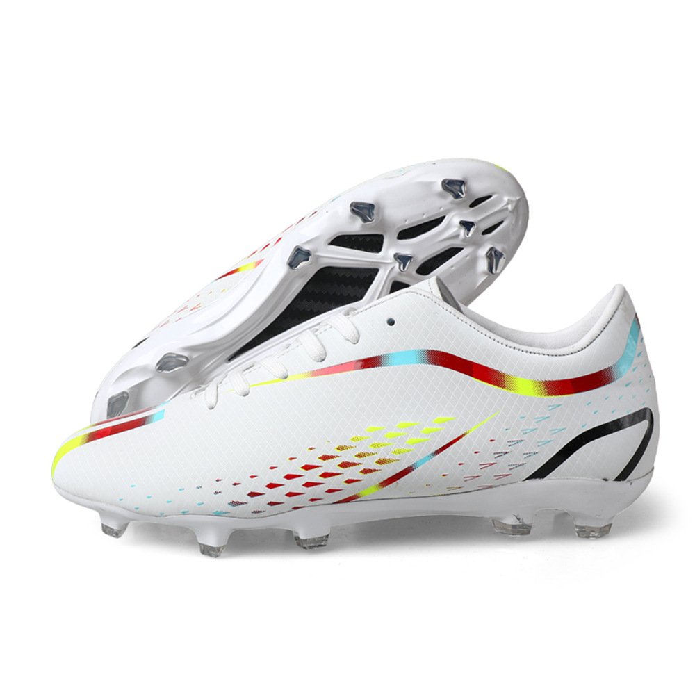 OEM ODM New Fashion Soccer Shoes Cheap Sports Shoes Customize Football Shoes For Men
