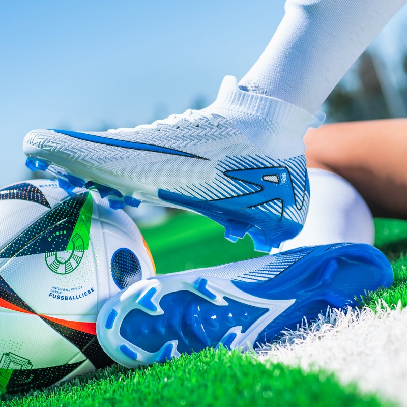 New Football Boots Adult Outdoor Primitive Anti -Skid Sports Football Shoes Youth Training Indoor Student Soccer Boots