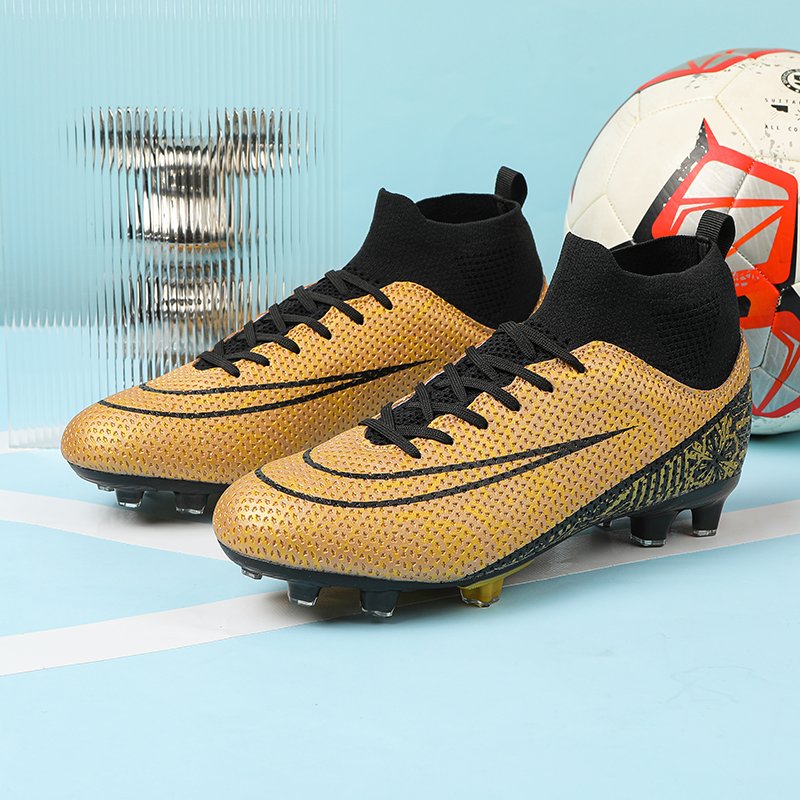 ProfessionalFootball shoes Breathable football boots Cleats rubber nails training boots can be customized mesh insoles wholesale