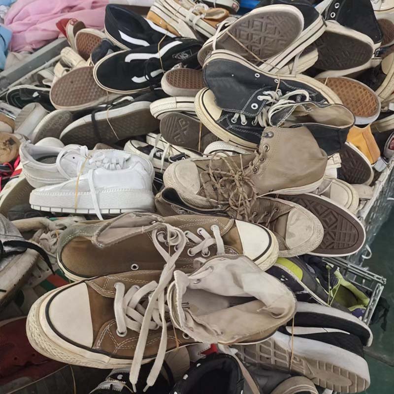 men used sneakers shoes kids sandals and shoes second hand used soccer boots original