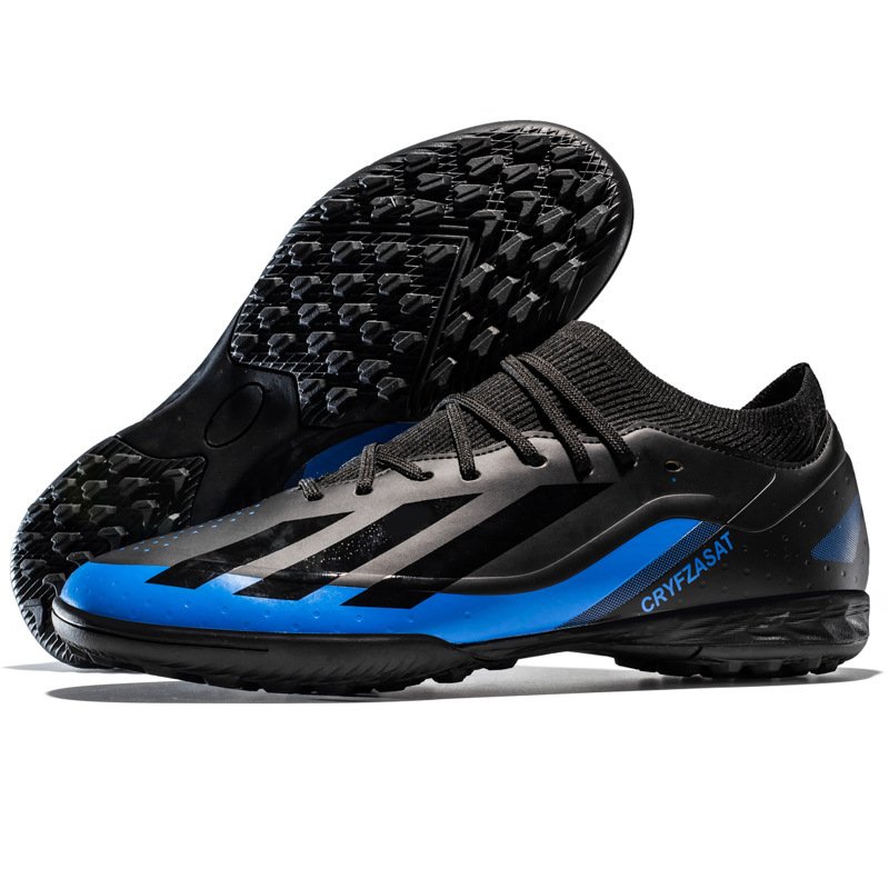 Wholesale of football shoes low-priced football boots