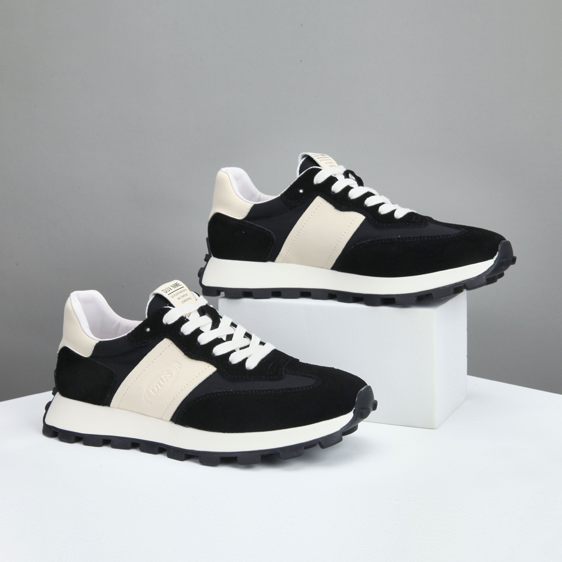 2024 autumn new men's fashion casual sports shoes soft sole increase casual skateboard shoes lace-up walking shoes