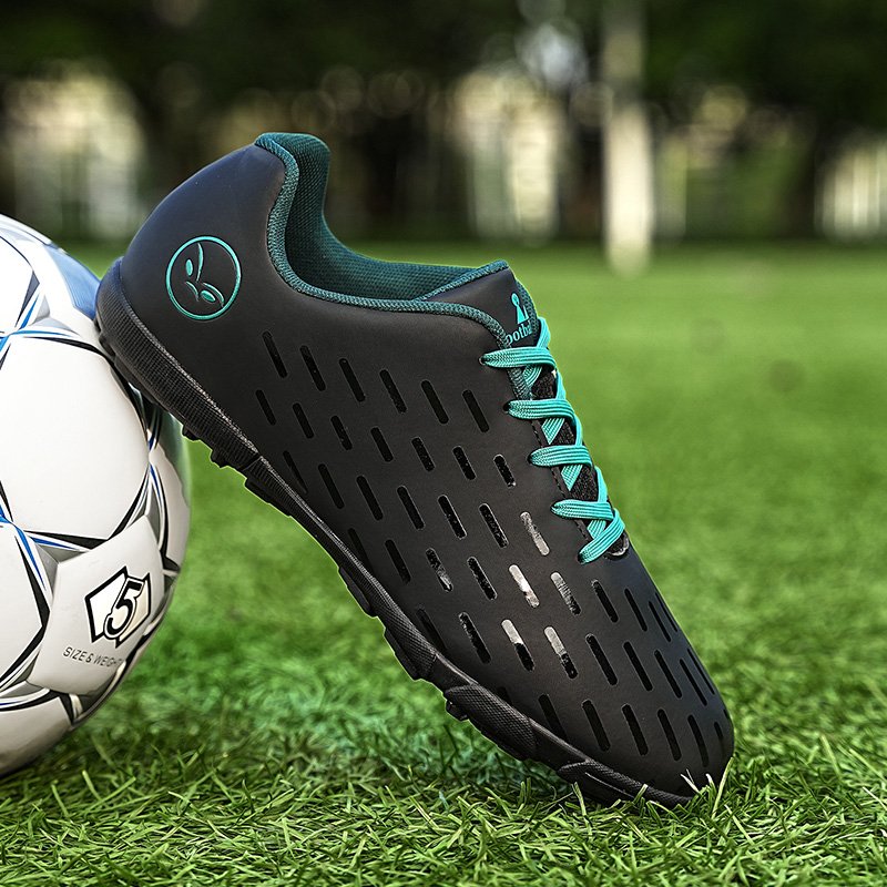 Best Selling Summer Football Boots Original Full Knitted Waterproof Studded Soccer Shoes Size Range 32-45