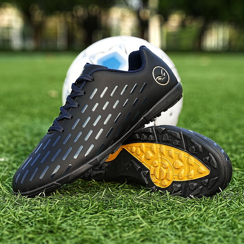 Best Selling Summer Football Boots Original Full Knitted Waterproof Studded Soccer Shoes Size Range 32-45