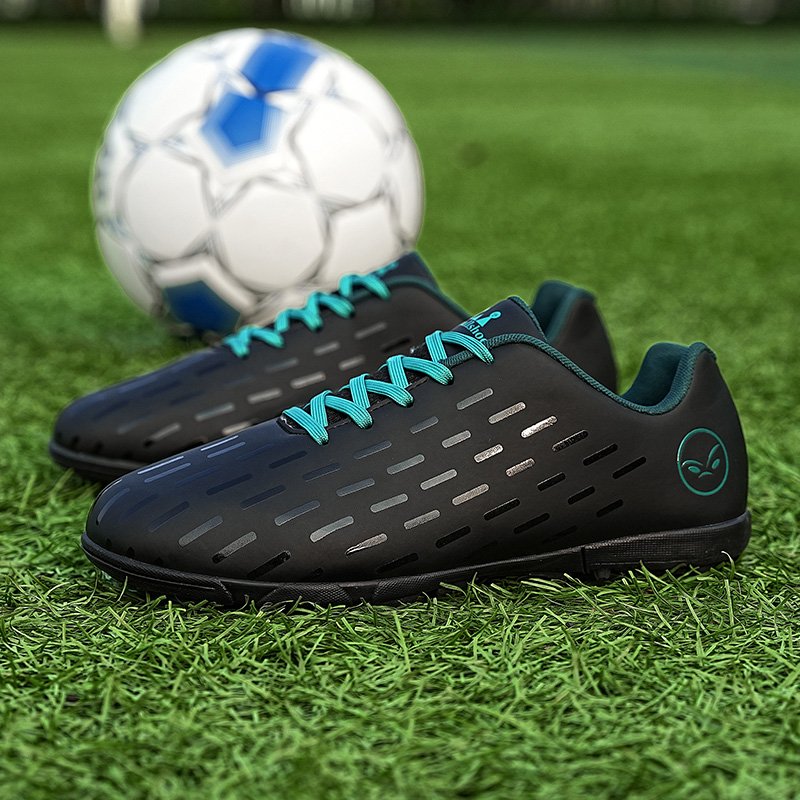 Best Selling Summer Football Boots Original Full Knitted Waterproof Studded Soccer Shoes Size Range 32-45