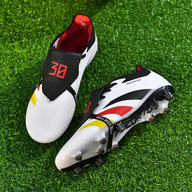 Hot selling trend best soccer shoes men Knitted waterproof futsal shoes custom Fashion design futbol soccer shoes