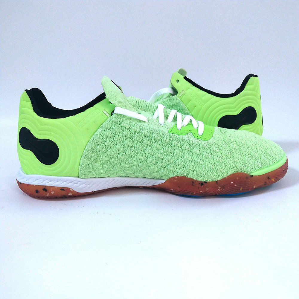 Wholesale of high-quality indoor football shoes