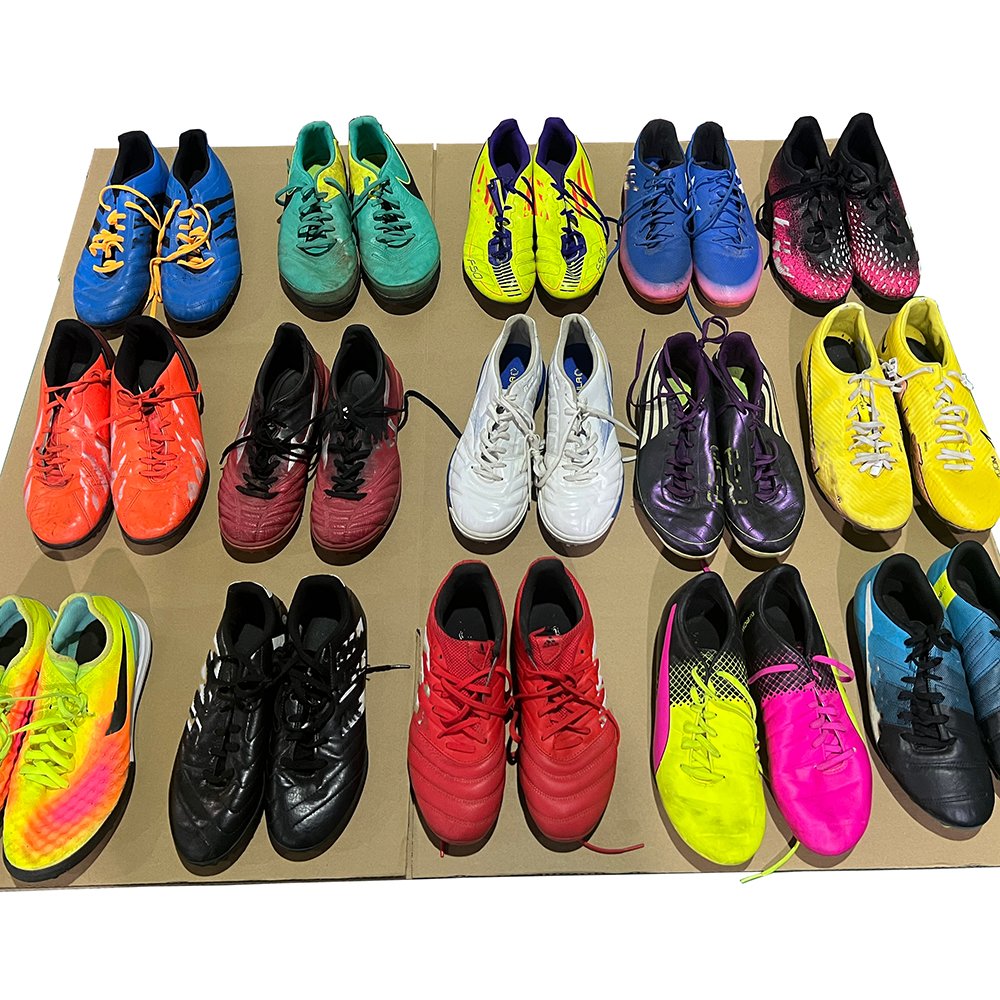 Wholesale Unisex International Branded Used Soccer Cleats Men's Football Shoes Height Increasing Original Second Hand Bales