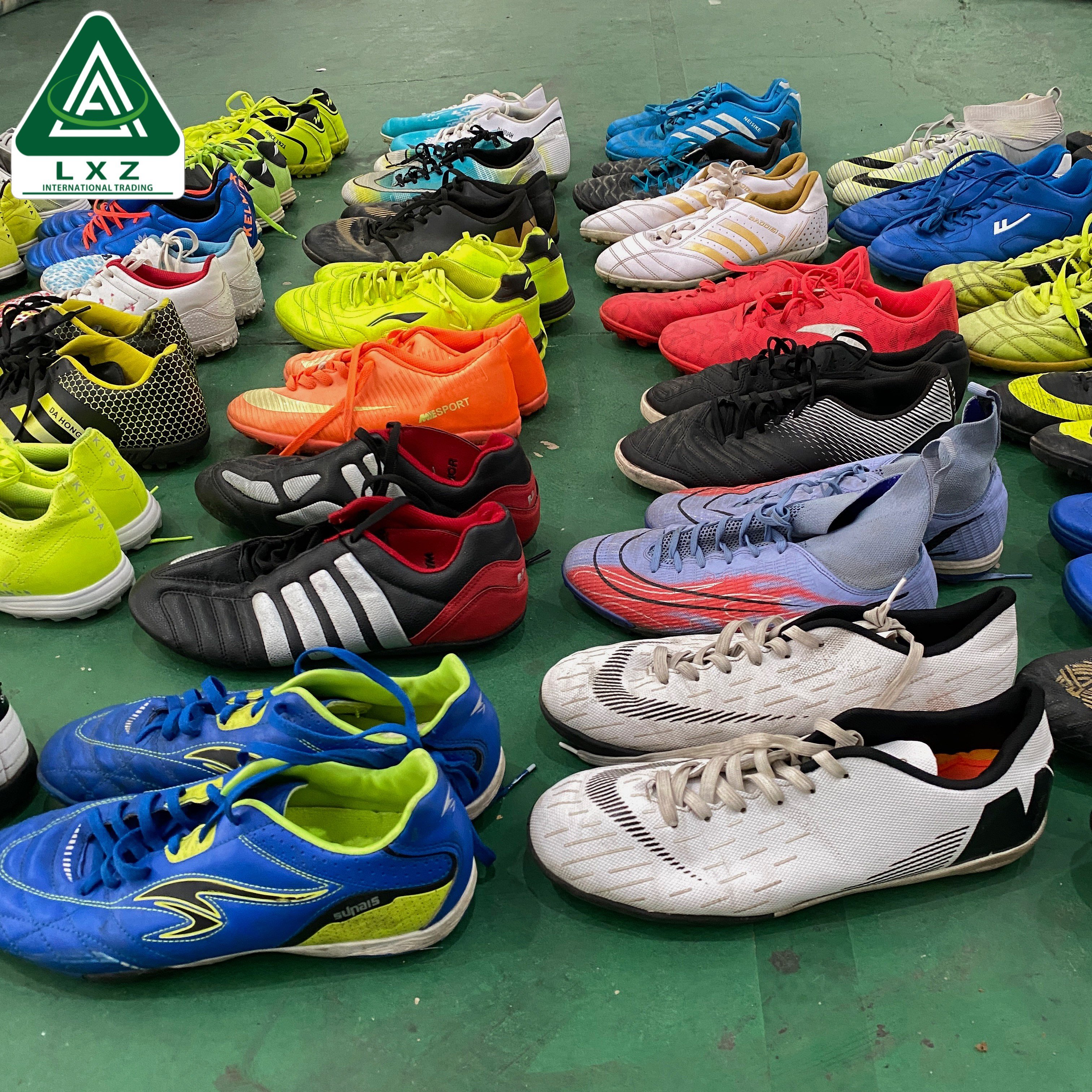 USED MEN SOCCER SHOES secondhand soccer ball shoes